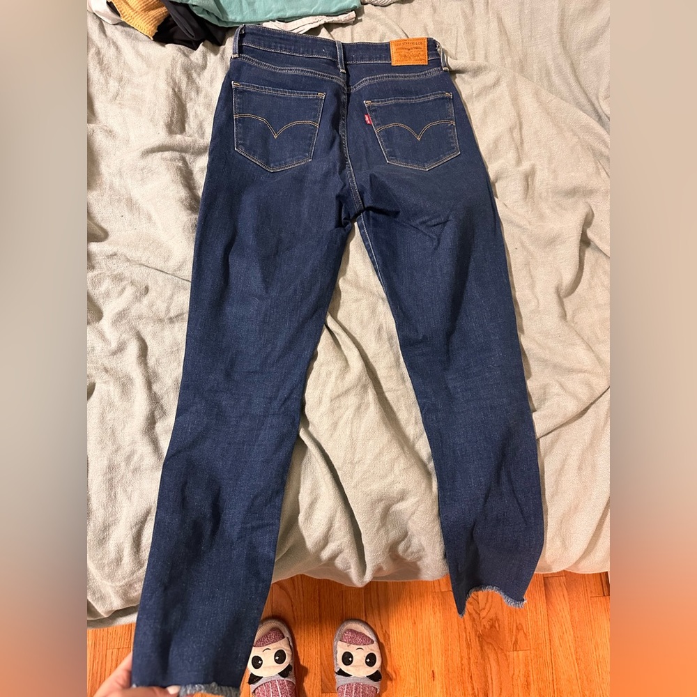 Levi’s skinny darker high rise wash jeans